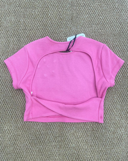 Top corto con scollo